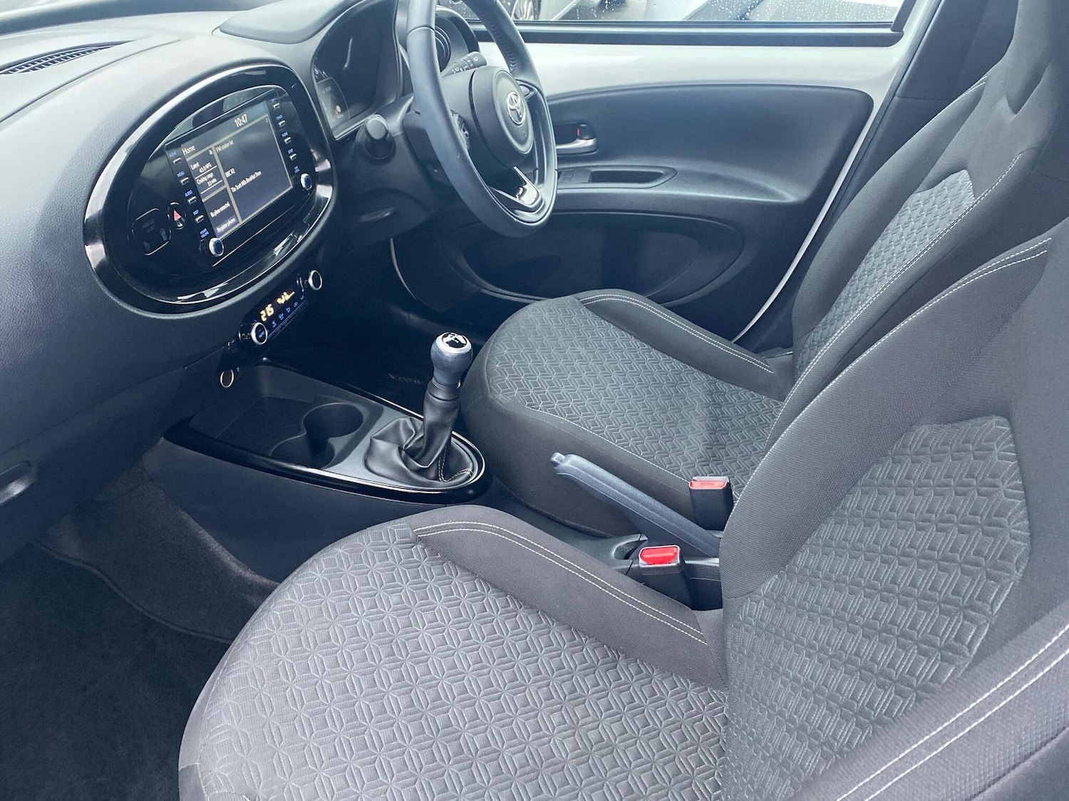 Used Toyota Aygo X 2023 for sale - 76730639: Photo 10