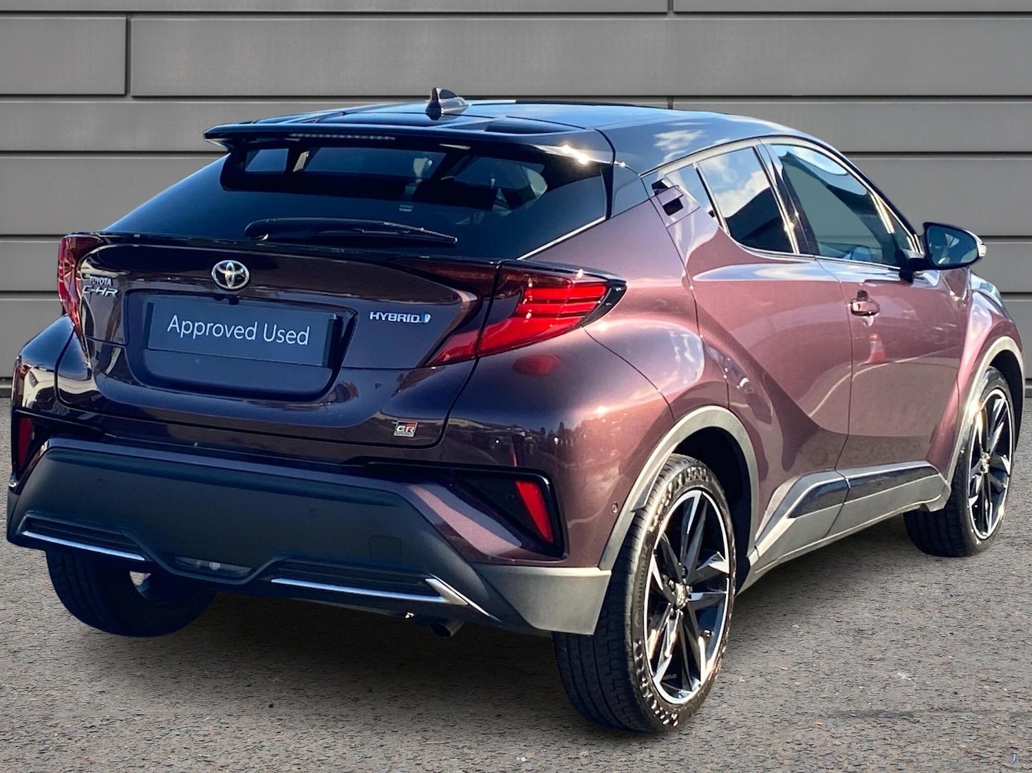 Used Toyota C-HR 2023 for sale - 76110566: Photo 2