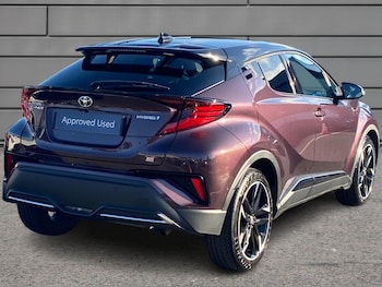 Used Toyota C-HR 2023 for sale - 76110566: Photo 2