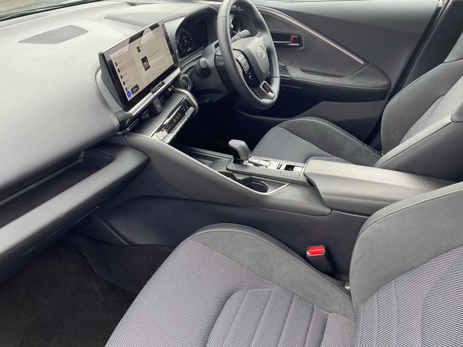 Used Toyota C-HR 2025 for sale - 77177100: Photo 10