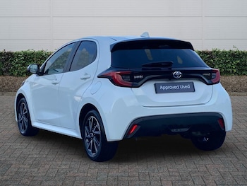 Used Toyota Yaris 2024 for sale - 77724898: Photo