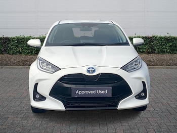 Used Toyota Yaris 2024 for sale - 77724898: Photo