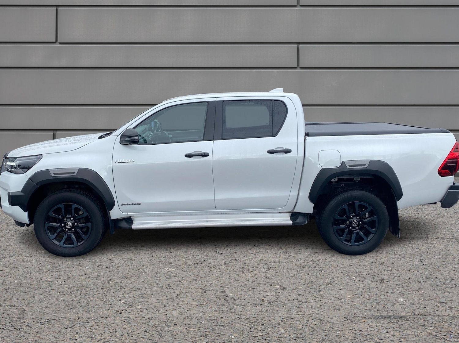 Used Toyota Hilux 2024 for sale - 76730816: Photo 17