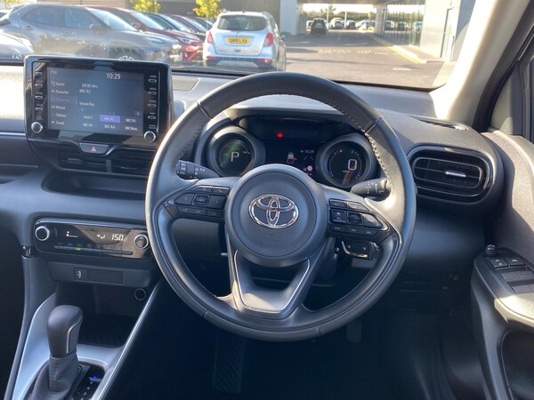 Used Toyota Yaris 2023 for sale - 76111323: Photo 6
