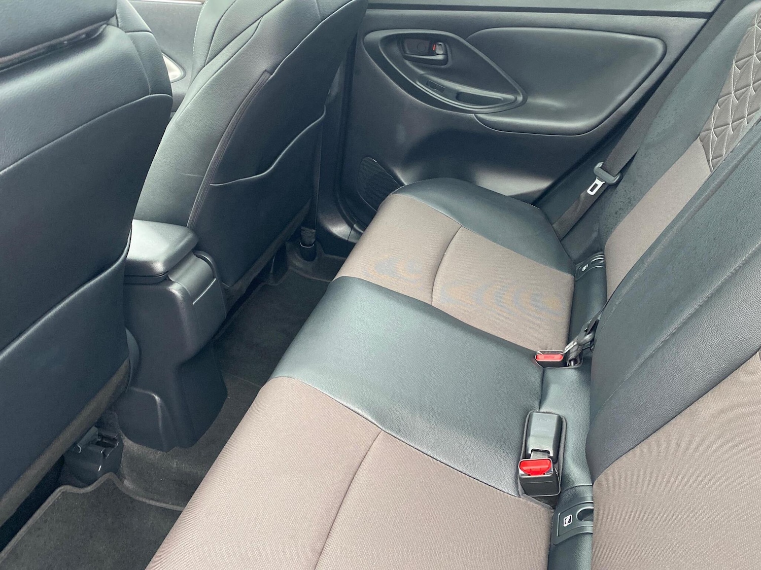 Used Toyota Yaris 2023 for sale - 76410286: Photo 12