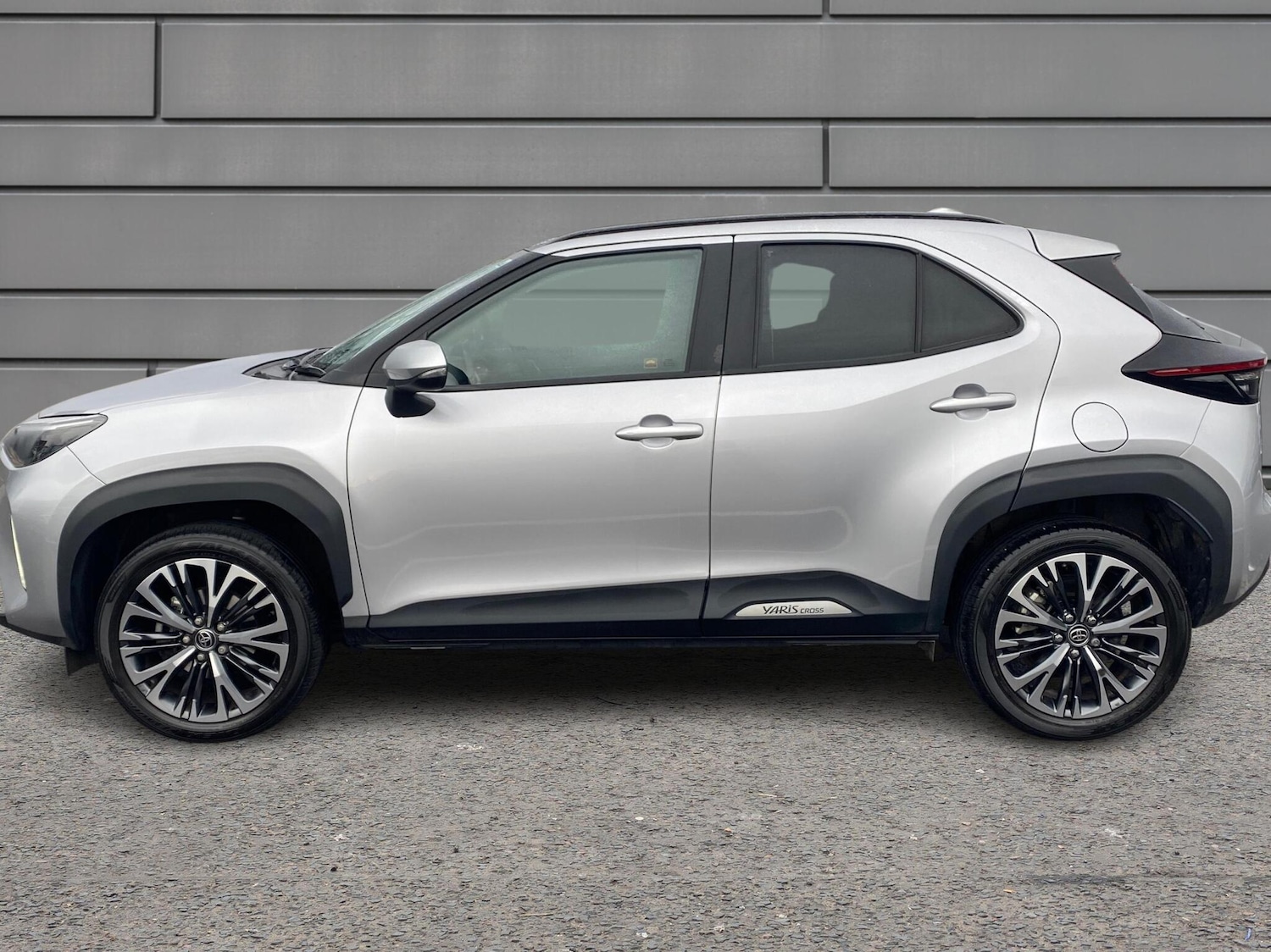 Used Toyota Yaris 2023 for sale - 76410286: Photo 17