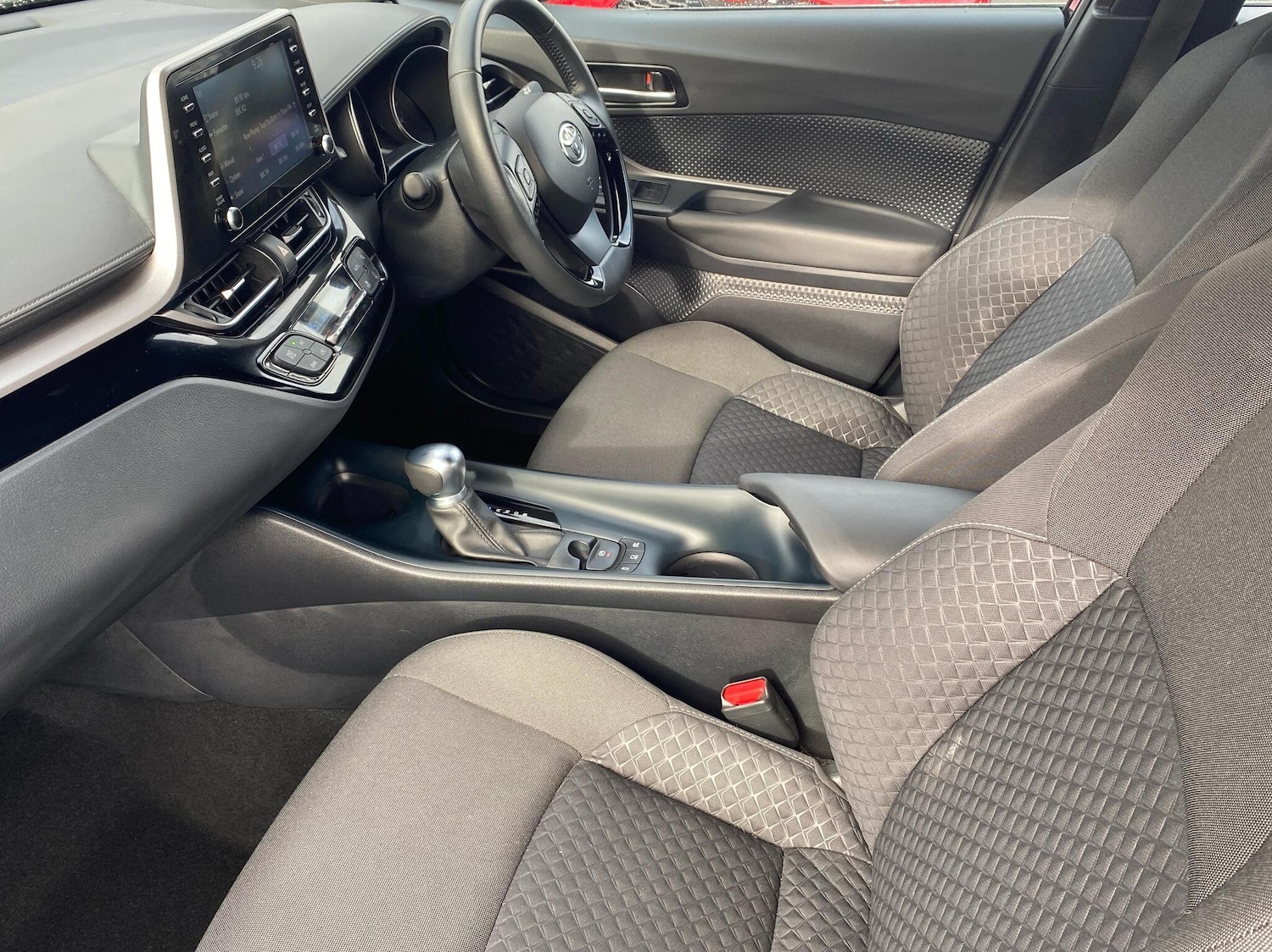 Used Toyota C-HR 2022 for sale - 76111210: Photo 10