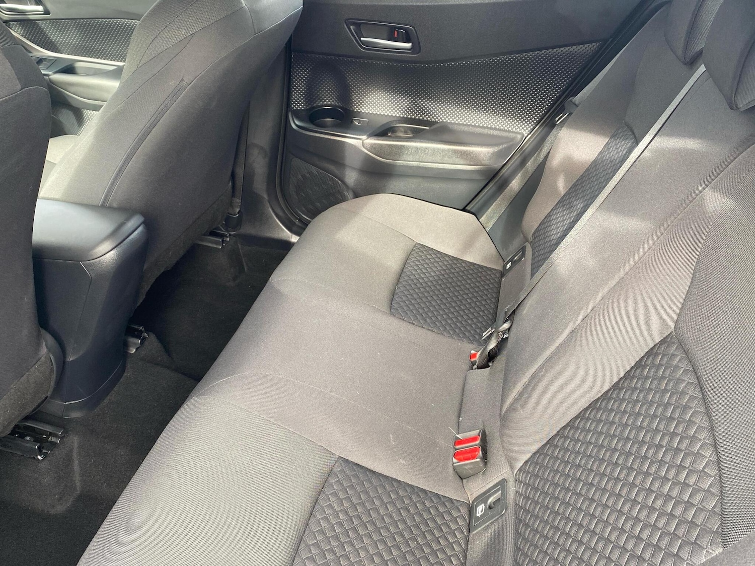 Used Toyota C-HR 2022 for sale - 76111210: Photo 12
