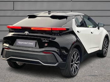 Used Toyota C-HR 2024 for sale - 76434317: Photo