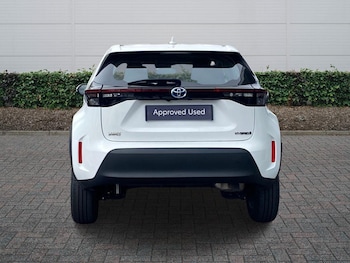 Used Toyota Yaris 2024 for sale - 79541281: Photo