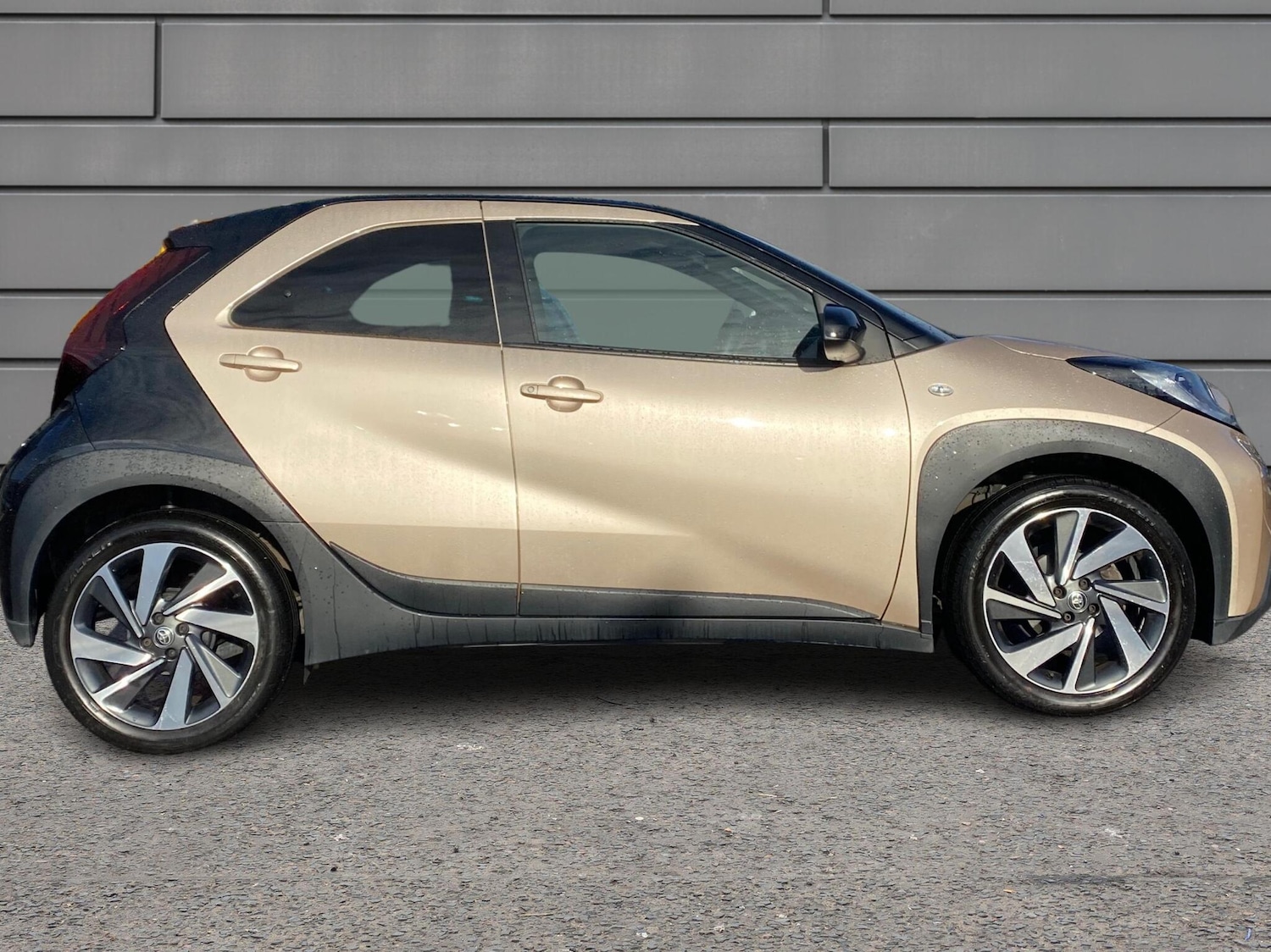 Used Toyota Aygo X 2023 for sale - 76730675: Photo 16