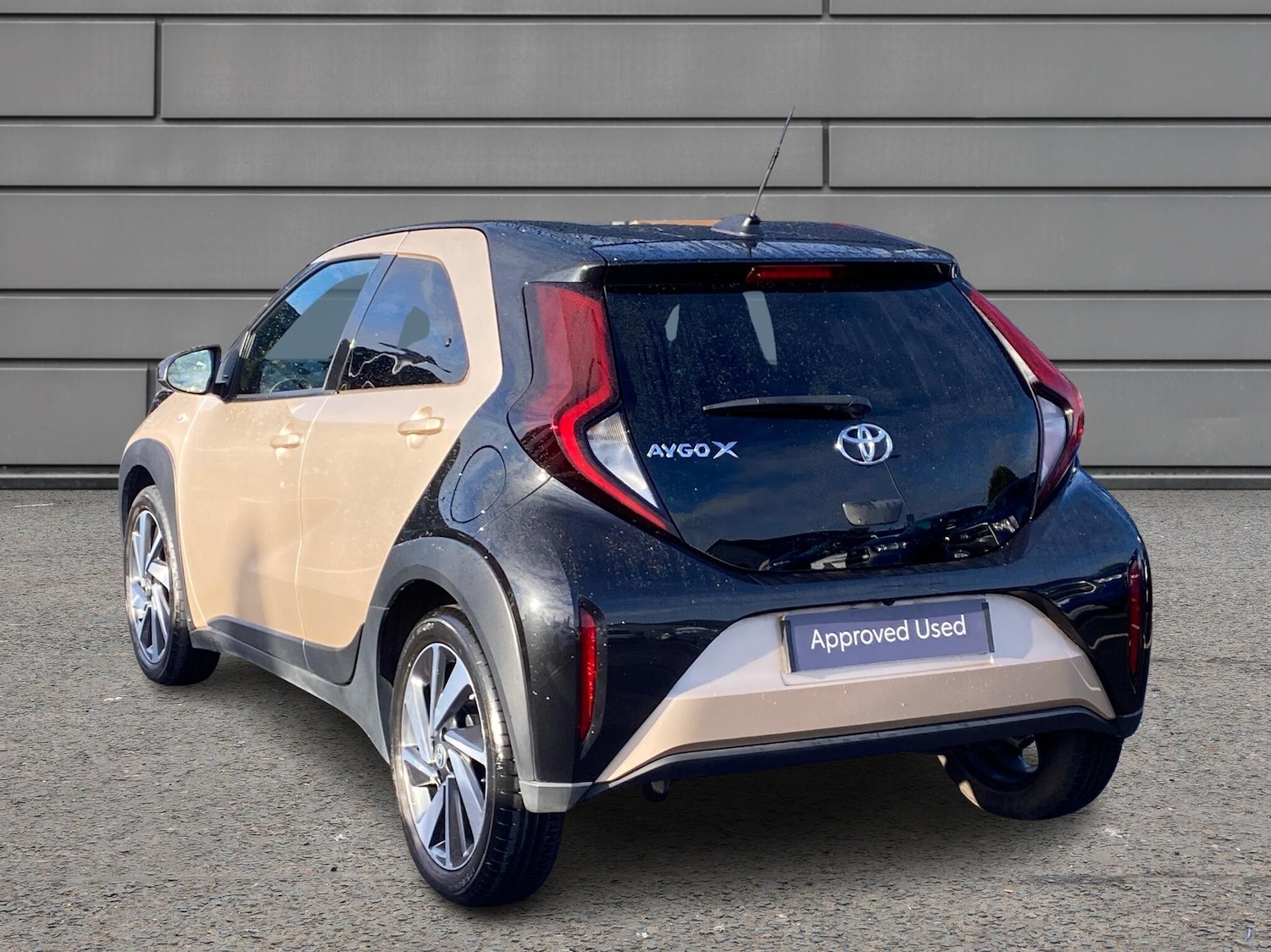 Used Toyota Aygo X 2023 for sale - 76730675: Photo 4