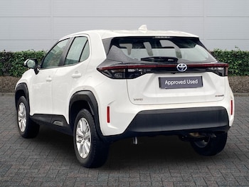 Used Toyota Yaris Cross 2022 for sale - 77755053: Photo