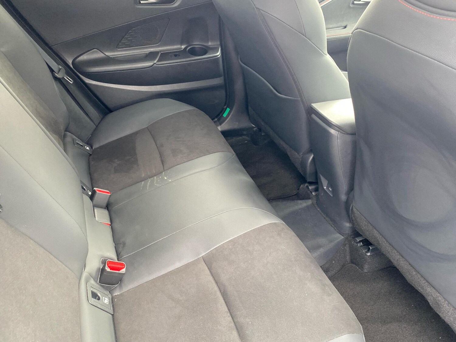 Used Toyota C-HR 2025 for sale - 76248489: Photo 13