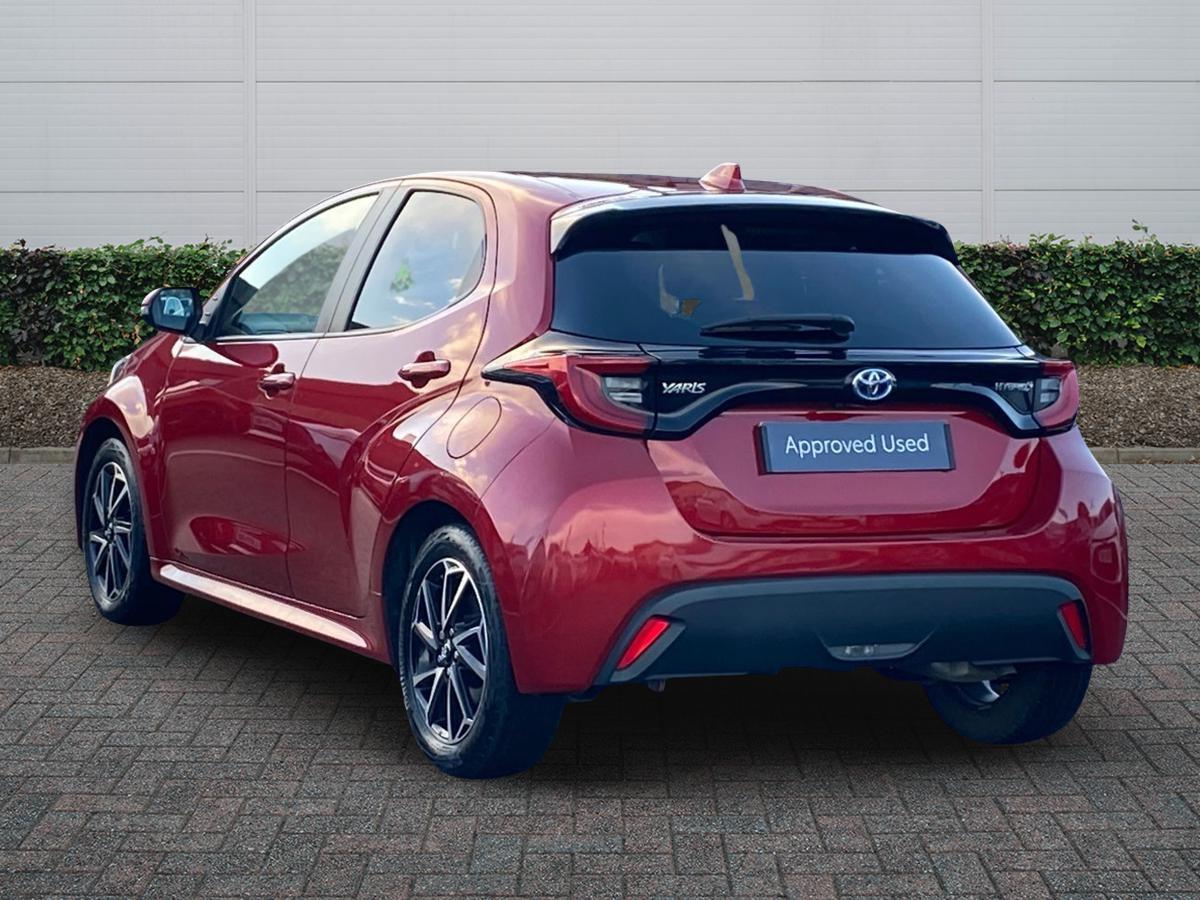 Used Toyota Yaris 2023 for sale - 76800418: Photo 2