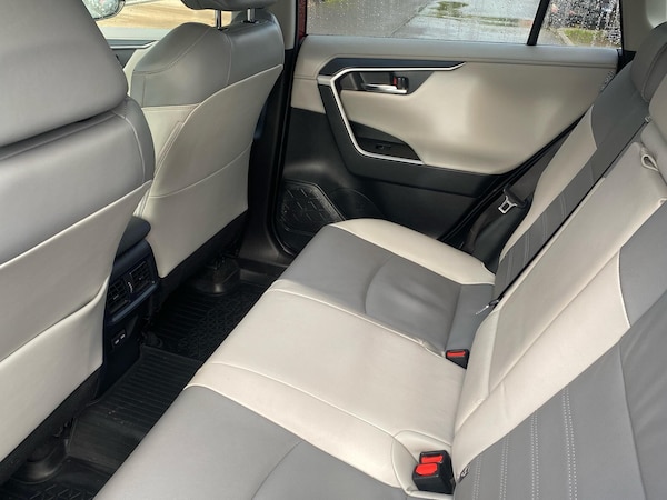 Used Toyota RAV4 2022 for sale - 76338423: Photo 12