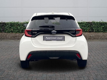 Used Toyota Yaris 2022 for sale - 76716836: Photo