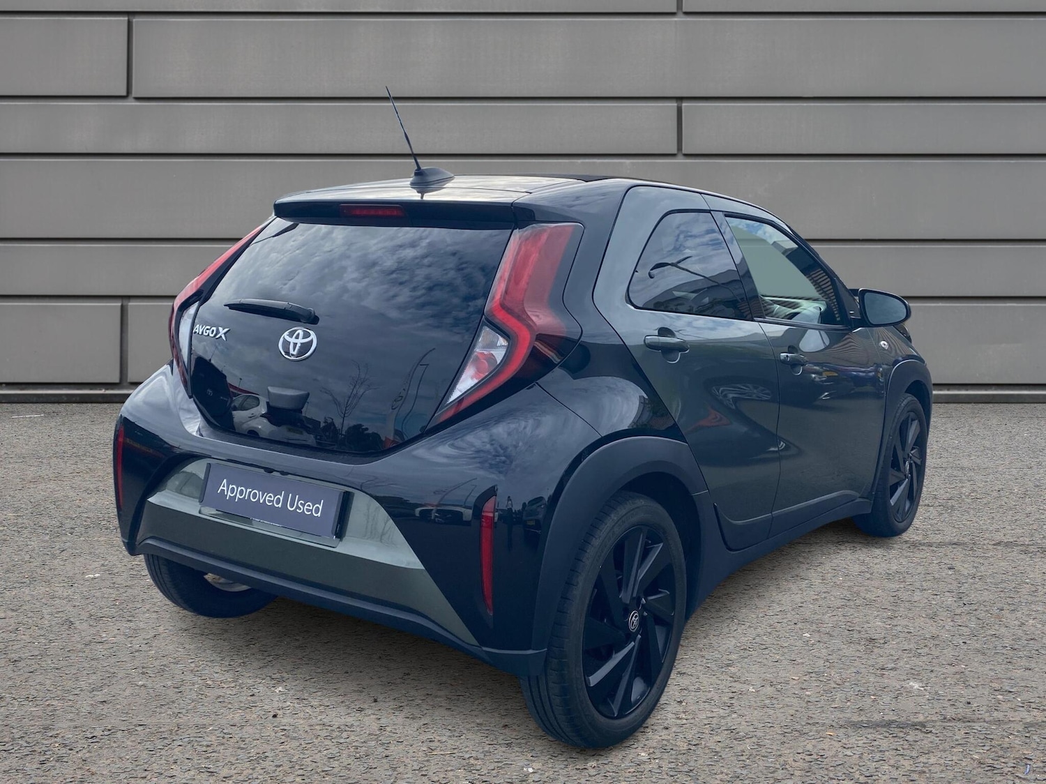 Used Toyota Aygo X 2022 for sale - 76111569: Photo 2