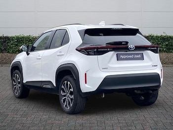 Used Toyota Yaris 2023 for sale - 77725125: Photo