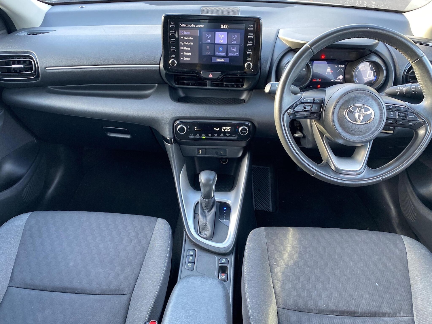 Used Toyota Yaris 2022 for sale - 76625035: Photo 5