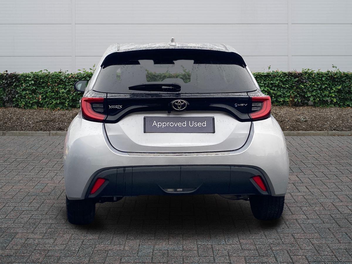 Used Toyota Yaris 2024 for sale - 78036220: Photo 4