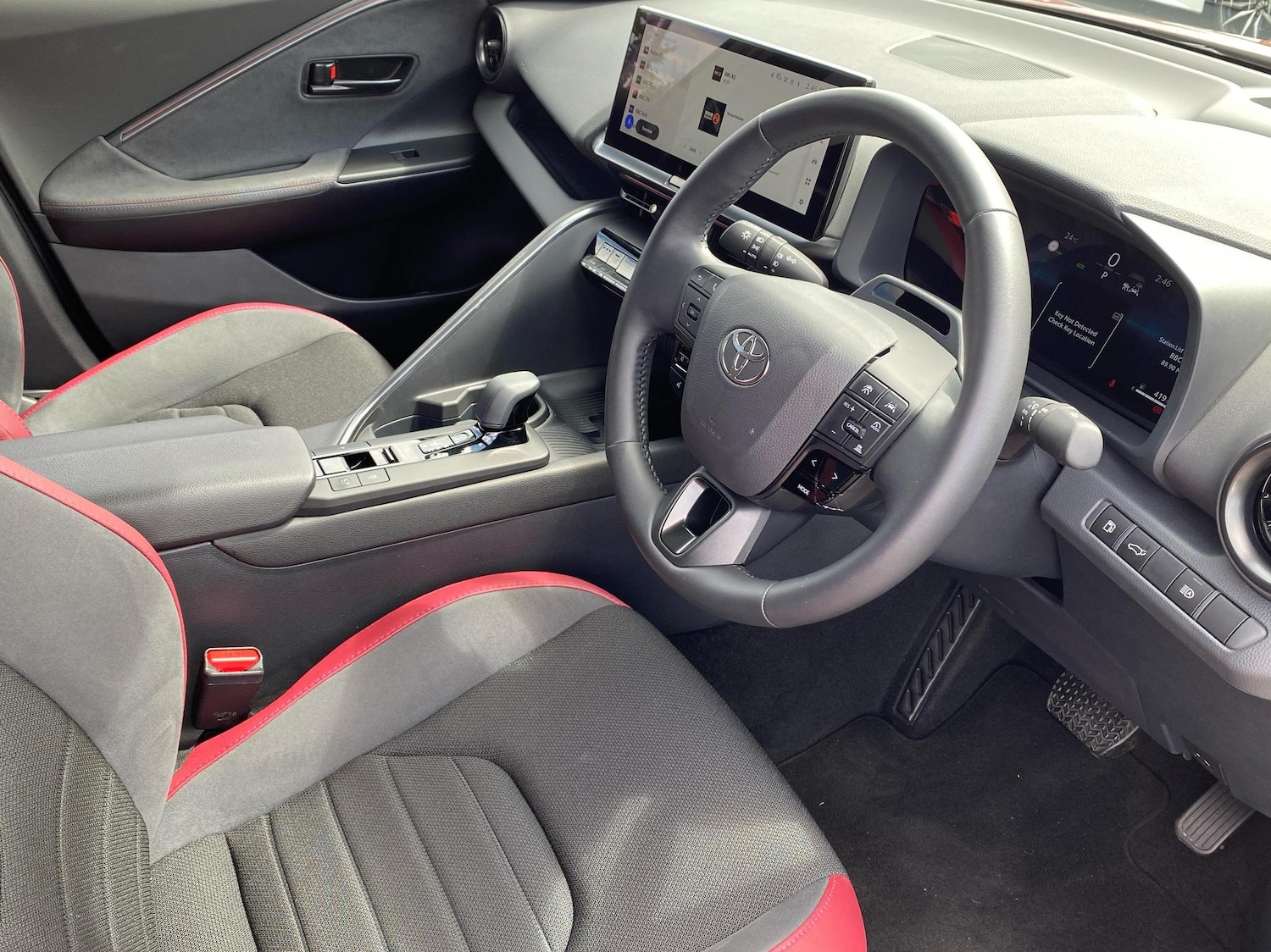 Used Toyota C-HR 2025 for sale - 76730653: Photo 11