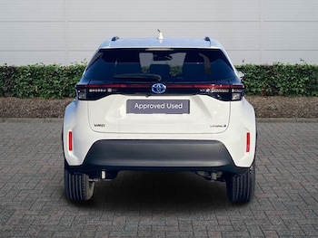 Used Toyota Yaris 2023 for sale - 77013479: Photo