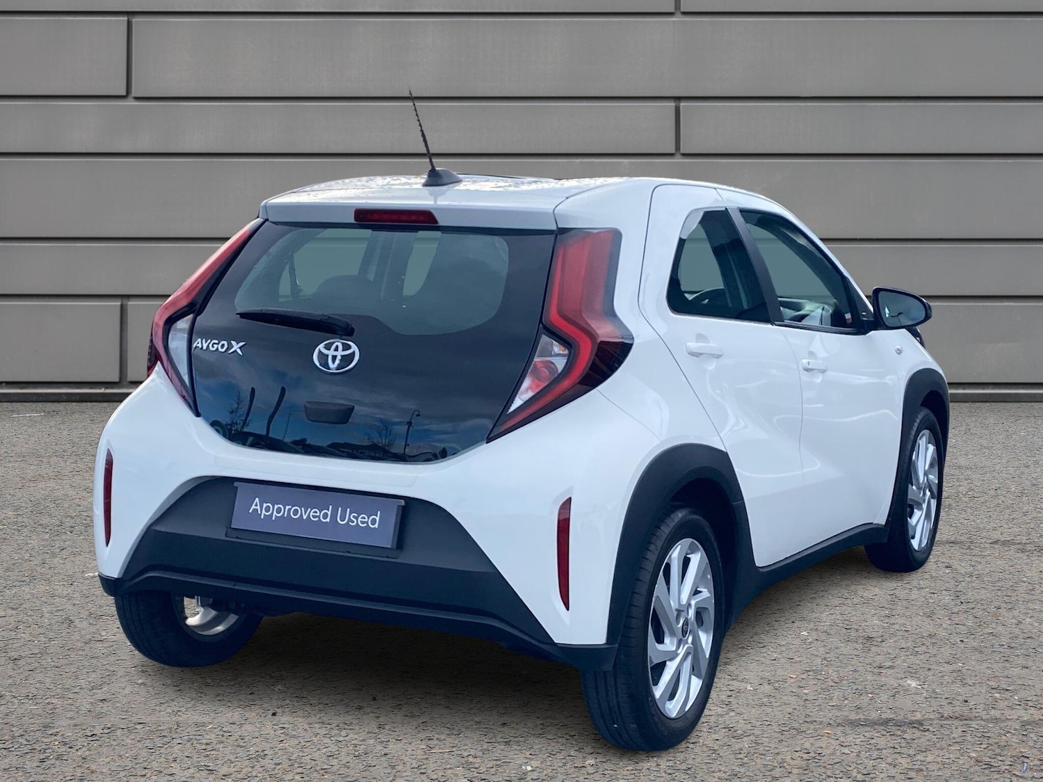 Used Toyota Aygo X 2022 for sale - 77030950: Photo 2