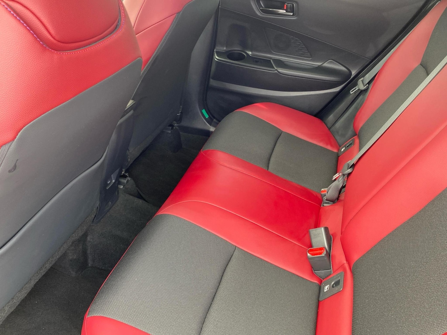 Used Toyota C-HR 2025 for sale - 76111132: Photo 12