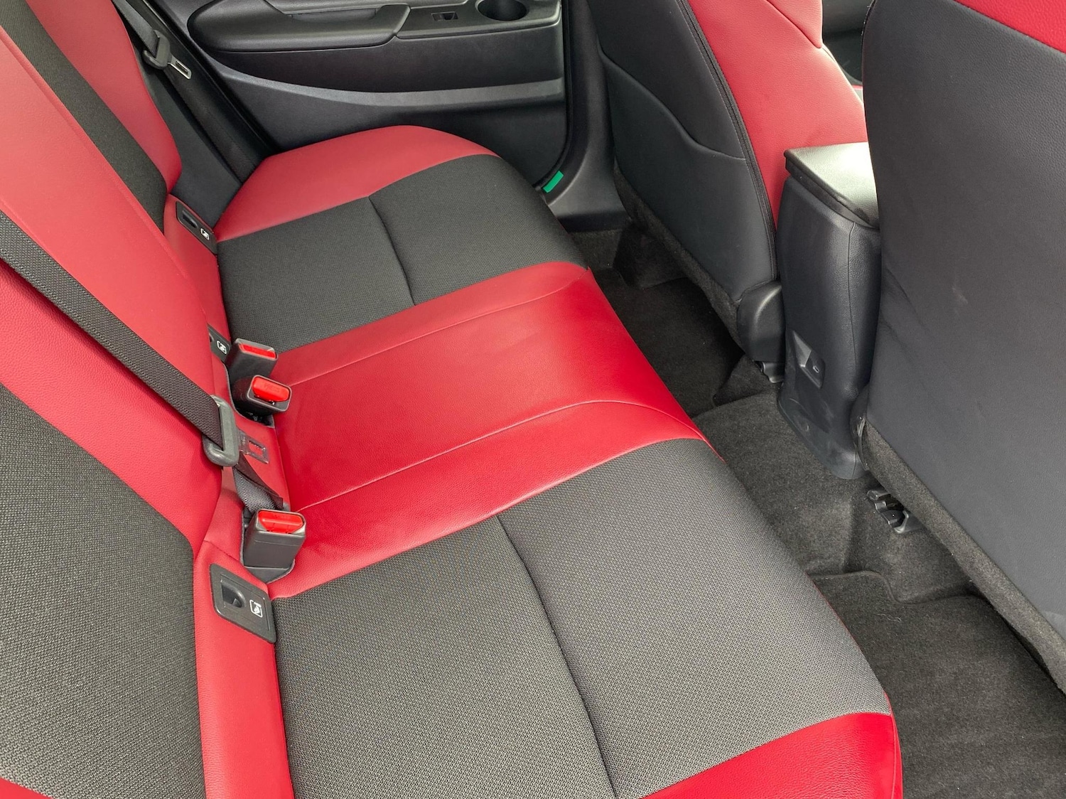 Used Toyota C-HR 2025 for sale - 76111132: Photo 13