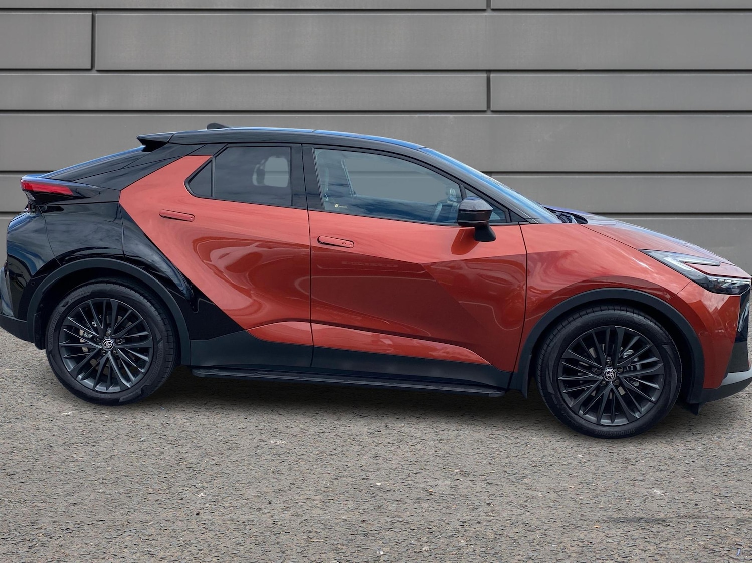 Used Toyota C-HR 2025 for sale - 76111132: Photo 16