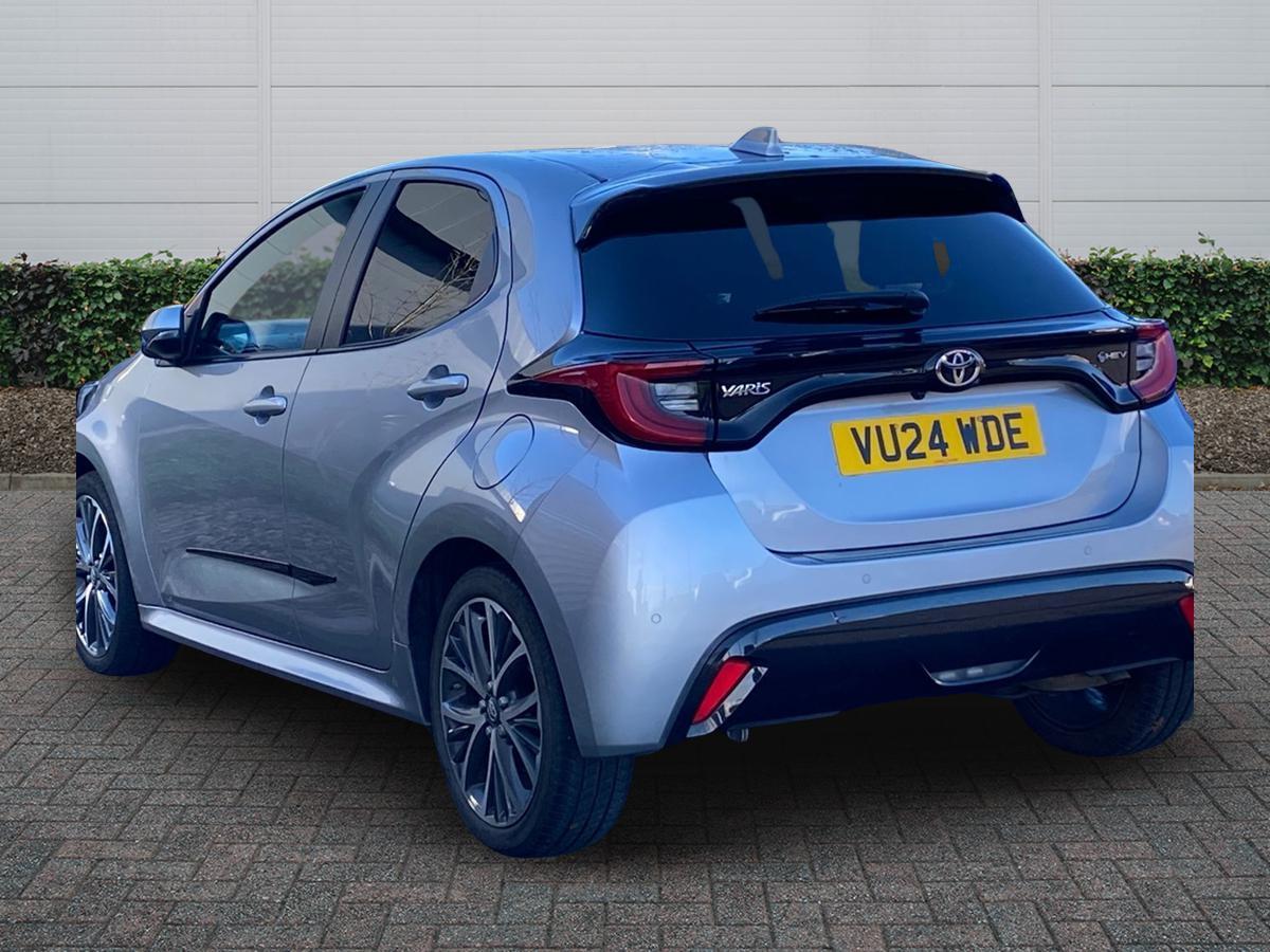 Used Toyota Yaris 2024 for sale - 76730800: Photo 2