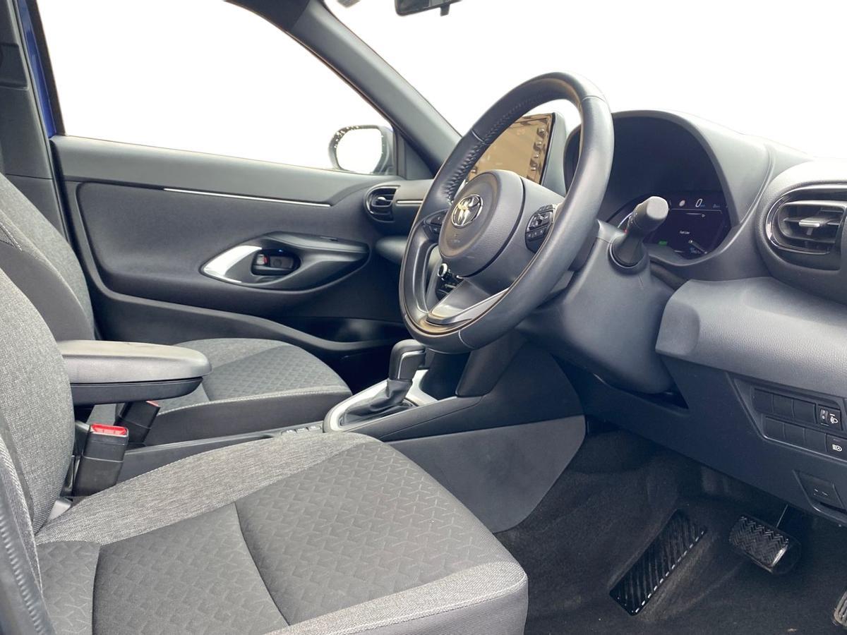 Used Toyota Yaris Cross 2023 for sale - 77177153: Photo 12