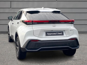 Used Toyota C-HR 2024 for sale - 76730782: Photo