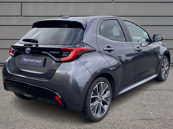 Used Toyota Yaris 2023 for sale - 76110997: Photo 2
