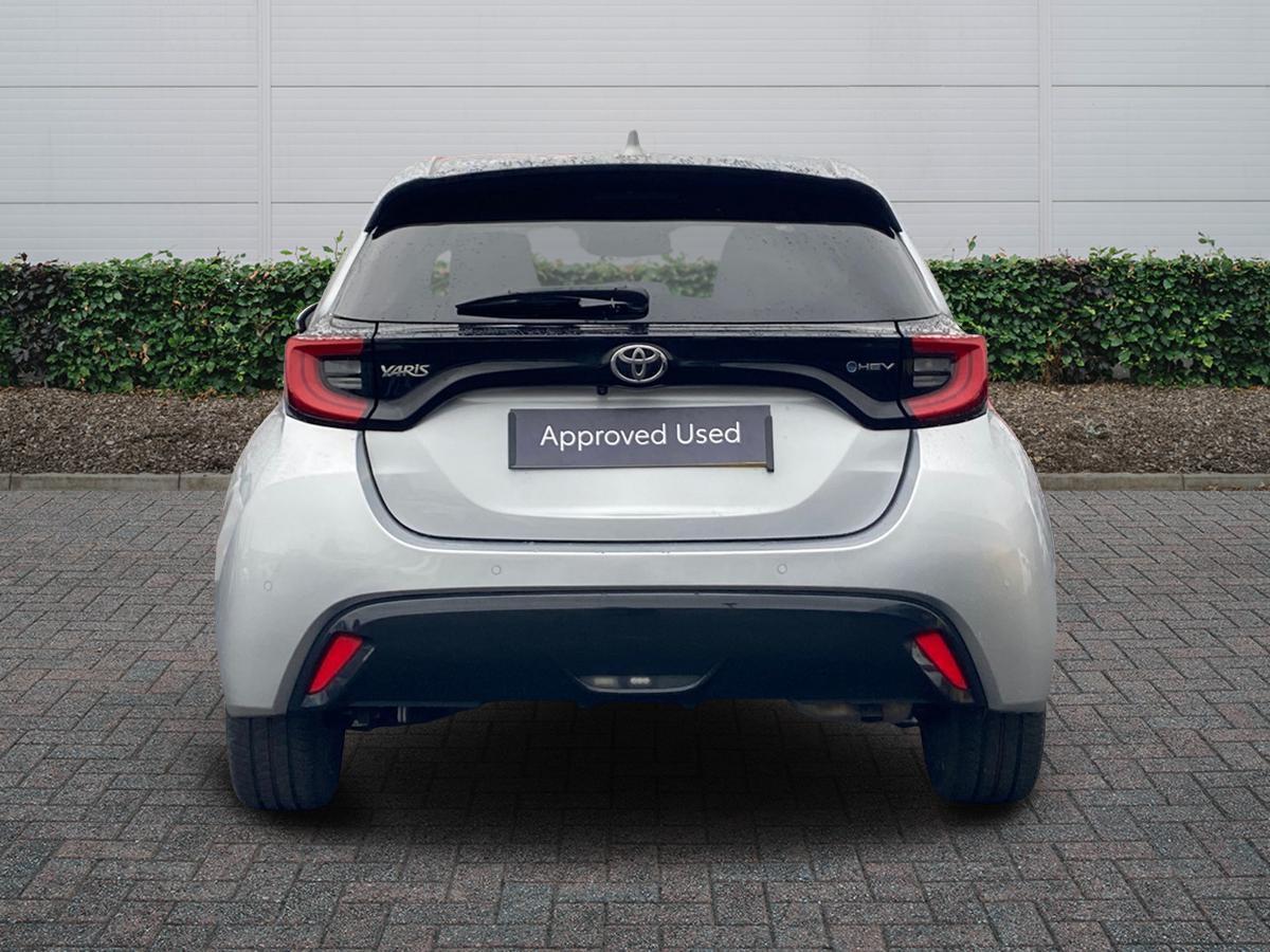 Used Toyota Yaris 2024 for sale - 77013385: Photo 4