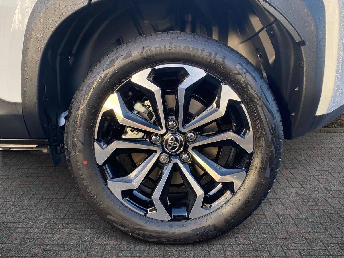 Used Toyota Yaris Cross 2025 for sale - 77013564: Photo 6