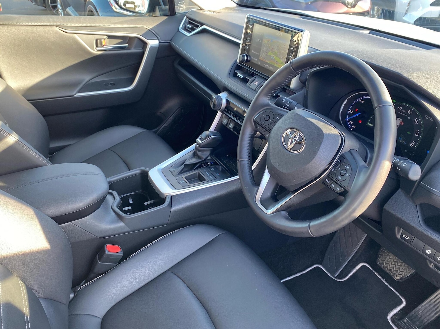 Used Toyota RAV4 2022 for sale - 76647377: Photo 11