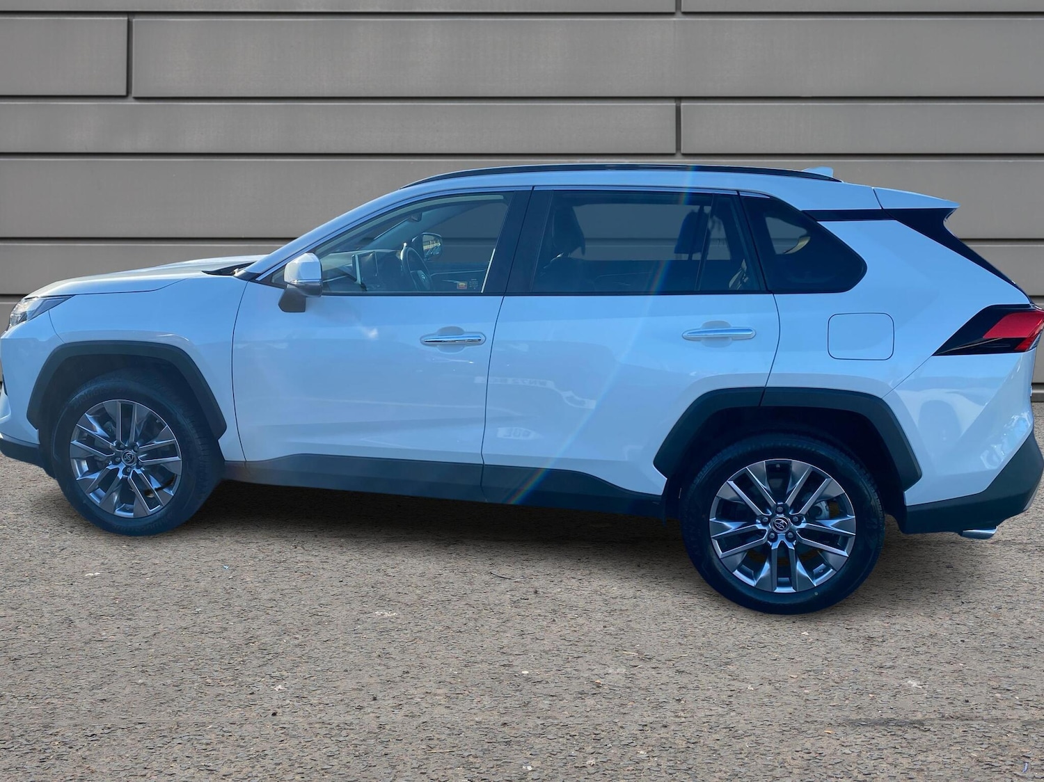 Used Toyota RAV4 2022 for sale - 76647377: Photo 17