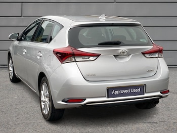 Used Toyota Auris 2015 for sale - 76261188: Photo