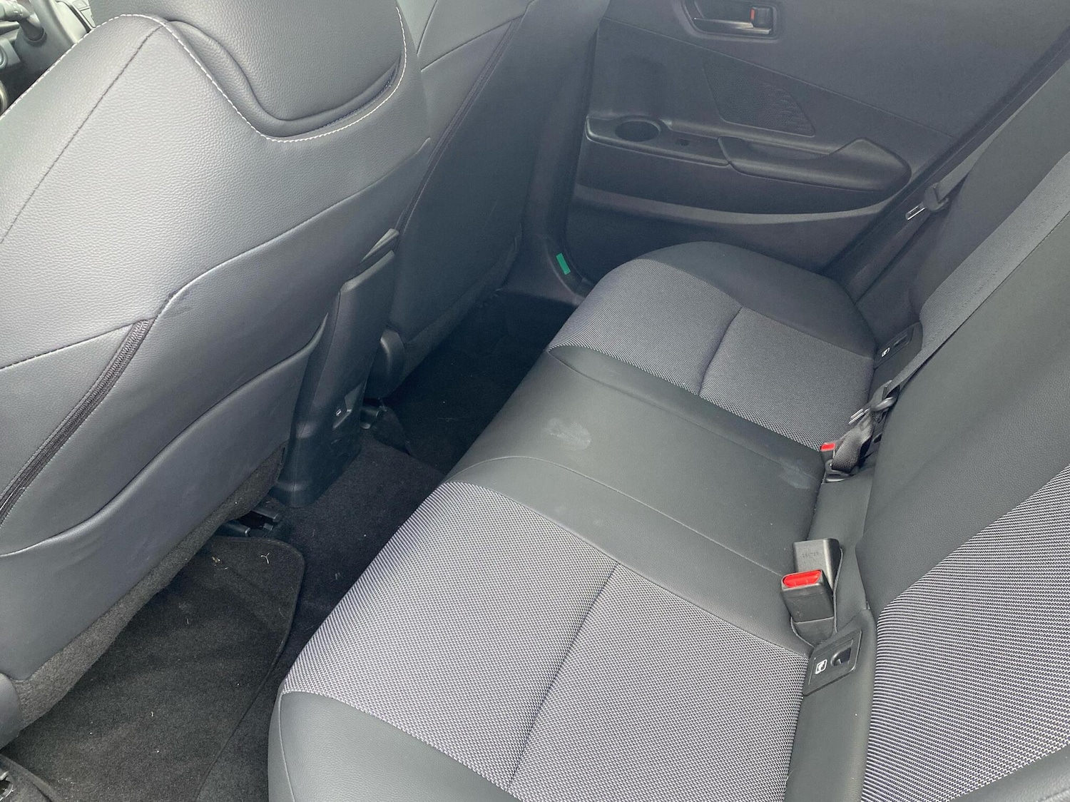 Used Toyota C-HR 2025 for sale - 76730642: Photo 12