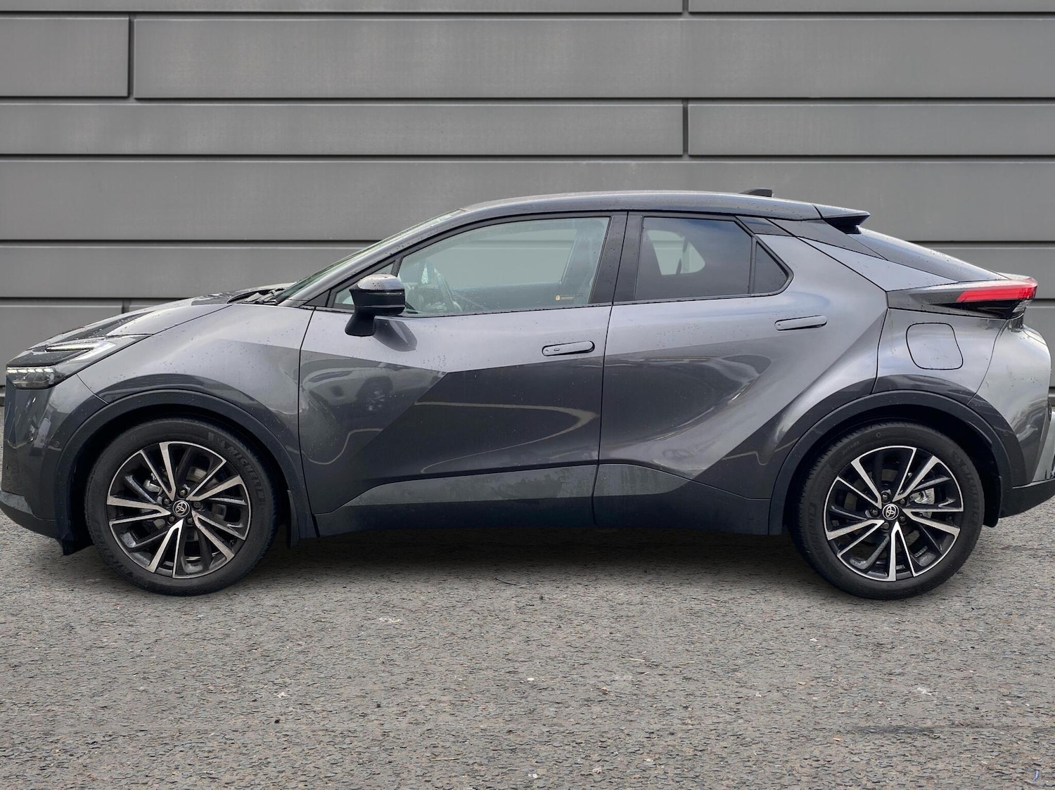 Used Toyota C-HR 2025 for sale - 76730642: Photo 17
