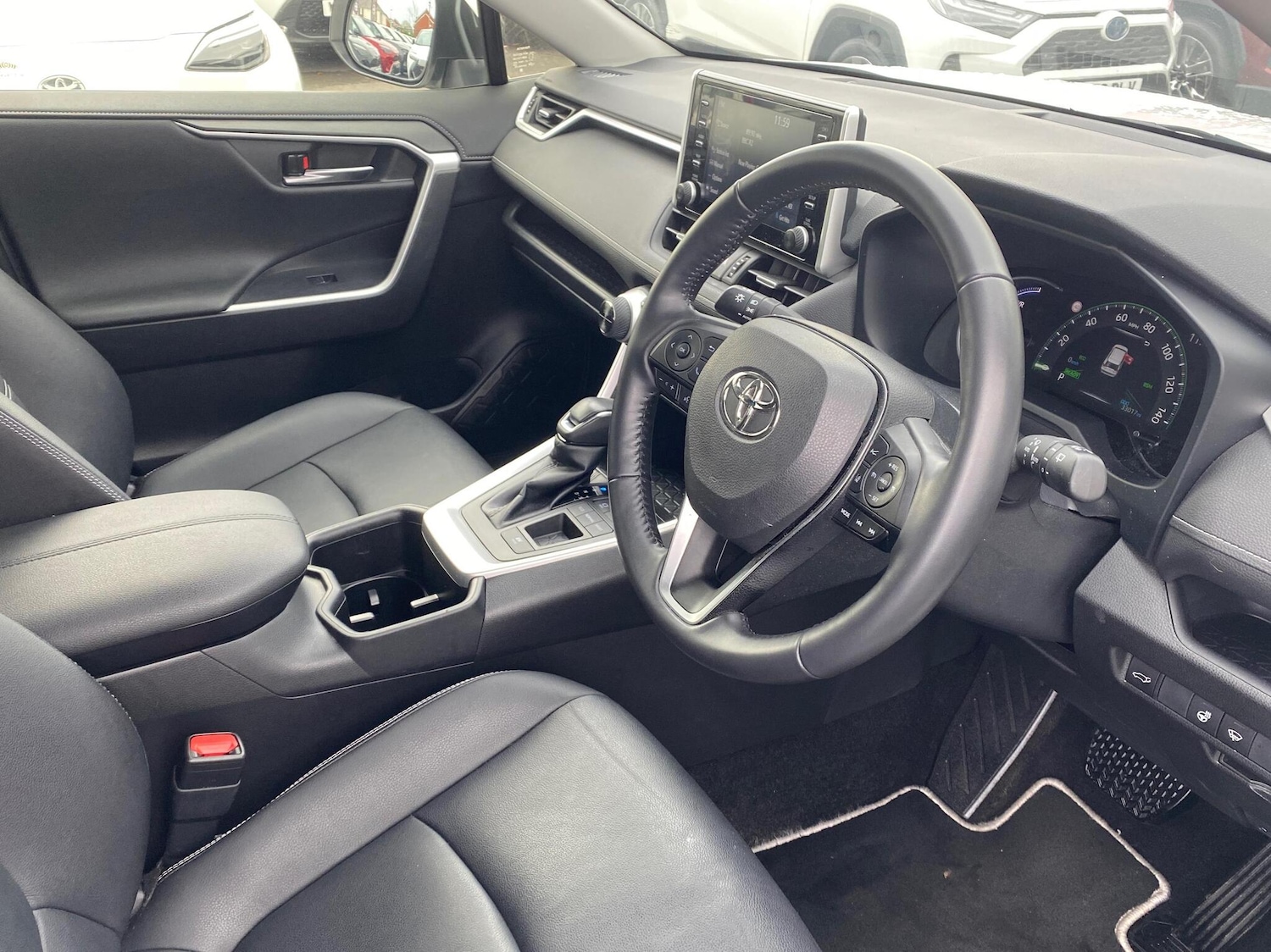 Used Toyota RAV4 2022 for sale - 76716752: Photo 11