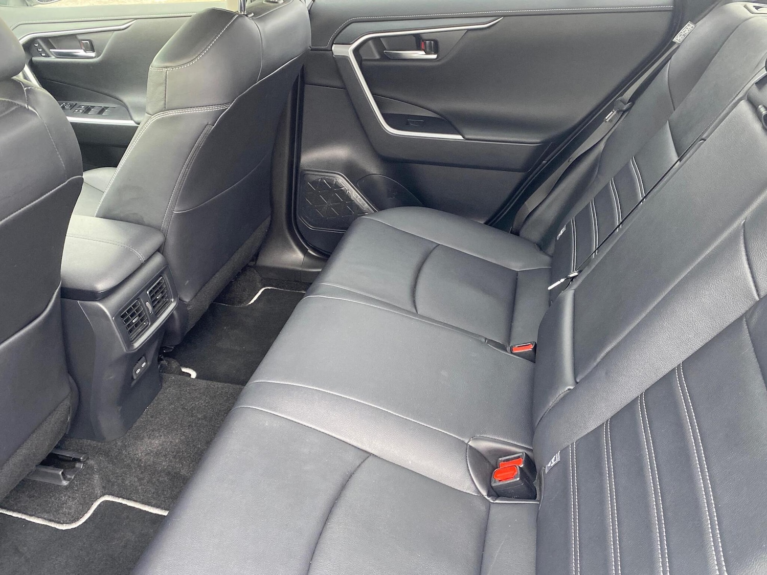 Used Toyota RAV4 2022 for sale - 76716752: Photo 12