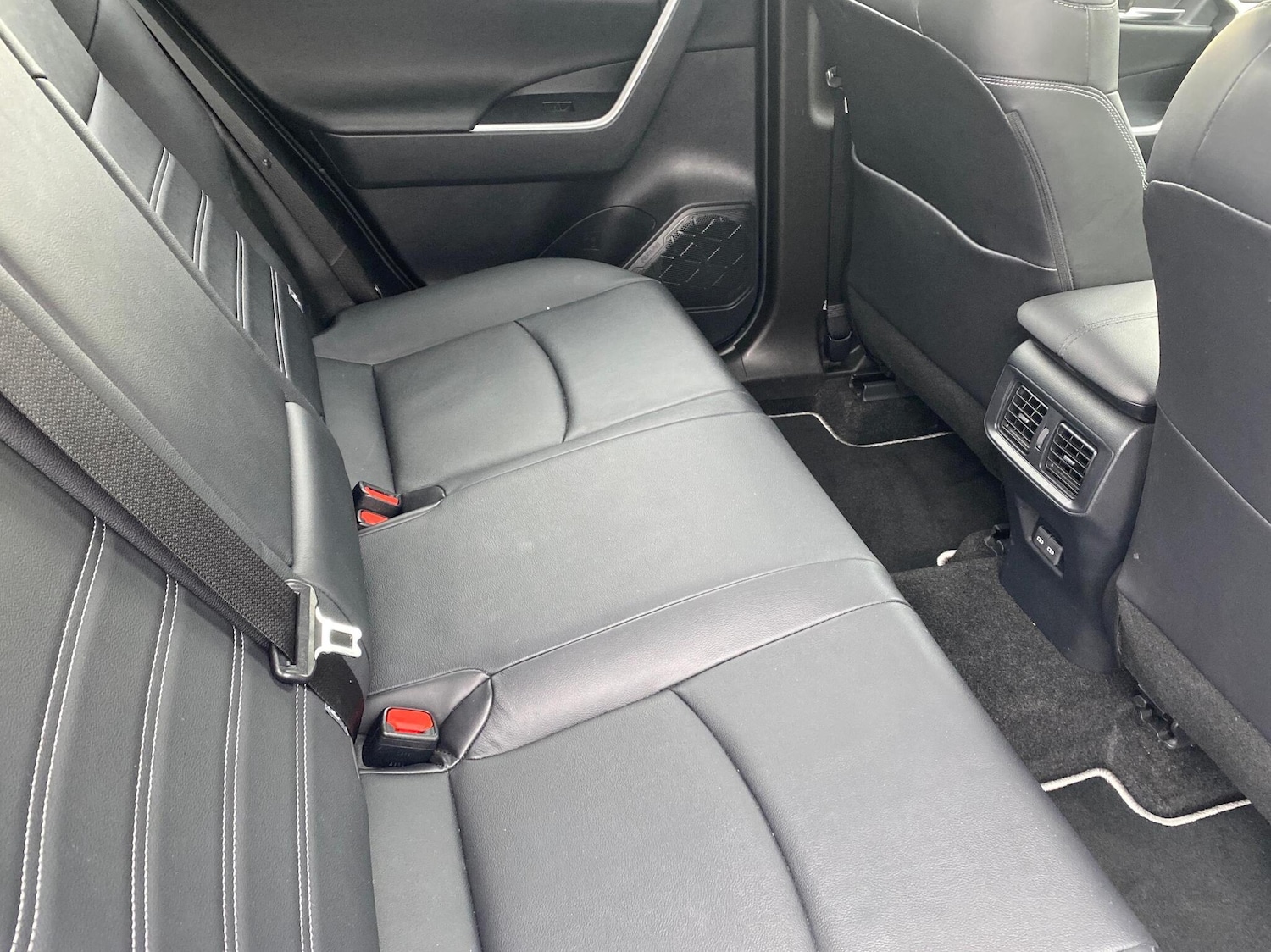 Used Toyota RAV4 2022 for sale - 76716752: Photo 13