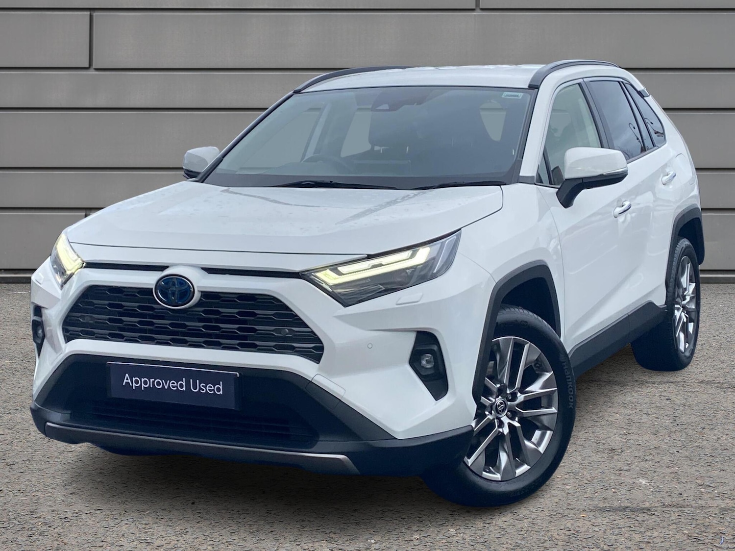 Used Toyota RAV4 2022 for sale - 76716752: Photo 3