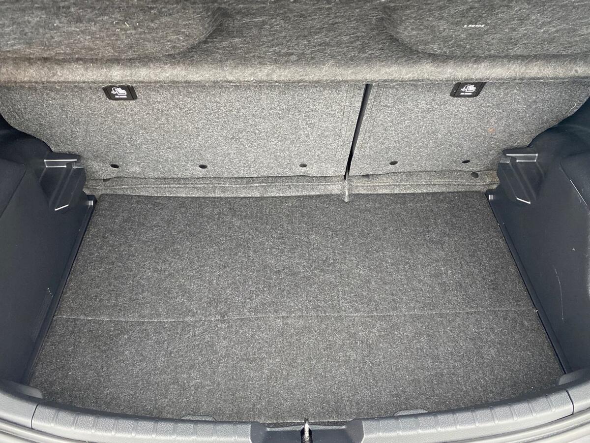 Used Toyota Yaris 2020 for sale - 77484885: Photo 10