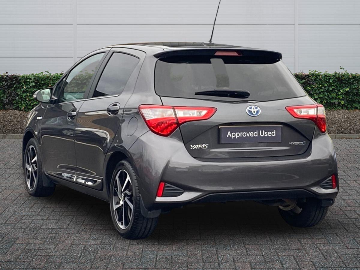 Used Toyota Yaris 2020 for sale - 77484885: Photo 2