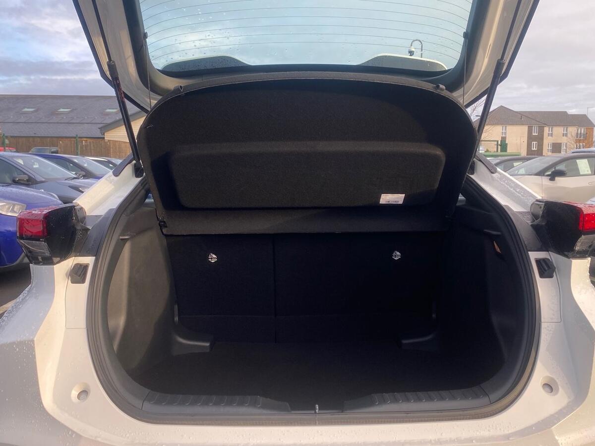 Used Toyota C-HR 2025 for sale - 76671020: Photo 10