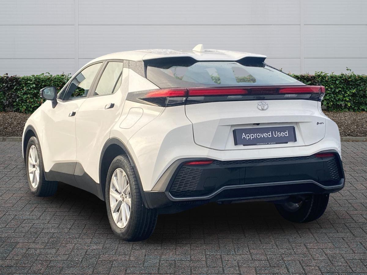 Used Toyota C-HR 2025 for sale - 76671020: Photo 2